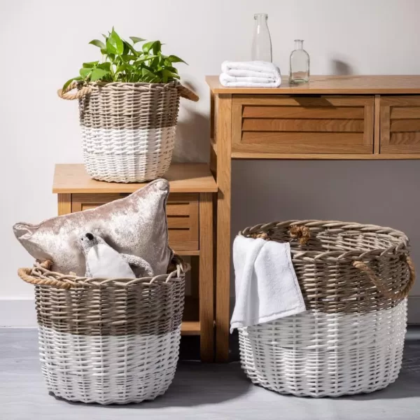 Glitzhome Natural/White Round Wicker Baskets (Set of 3)