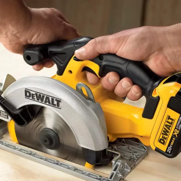 DEWALT 20-Volt MAX Cordless 6-1/2 in. Circular Saw (Tool-Only)