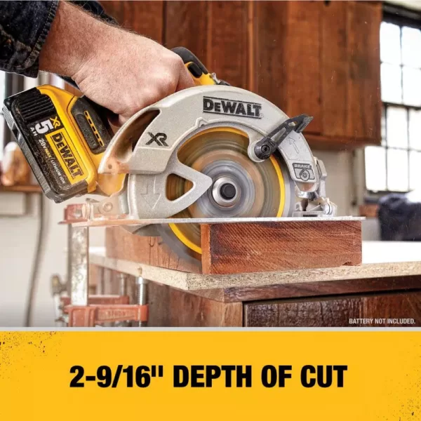 DEWALT 20-Volt MAX XR Cordless Brushless 7-1/4 in. Circular Saw with (1) 20-Volt Battery 3.0Ah & Charger