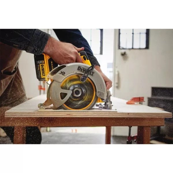 DEWALT 20-Volt MAX XR Cordless Brushless 7-1/4 in. Circular Saw with (2) 20-Volt Batteries 5.0Ah & Charger