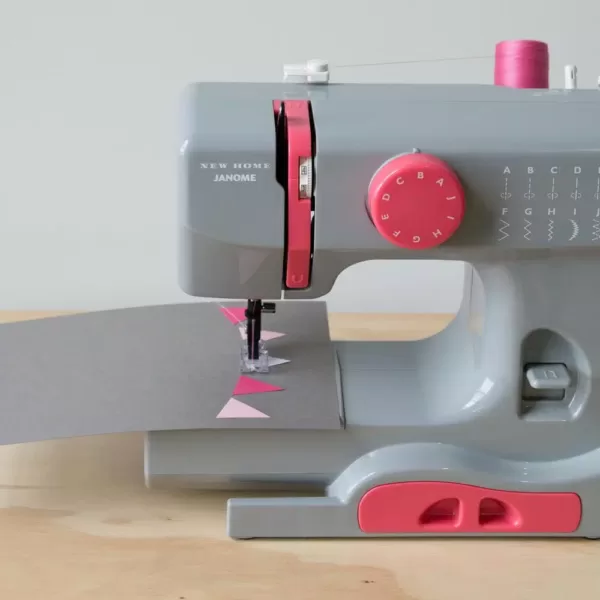 Janome Basic 10-Stitch Graceful Sewing Machine