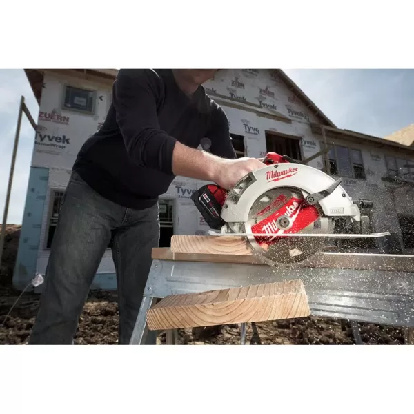 Milwaukee M18 18-Volt Lithium-Ion Brushless Cordless 7-1/4 in. Circular Saw Kit and PACKOUT 10 in. Compact Tool Box