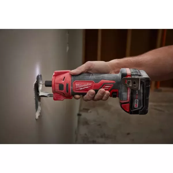 Milwaukee M18 18-Volt Lithium-Ion Cordless Rotary Cut Out Tool Kit with Two 3.0 Ah Batteries, Charger and Tool Bag