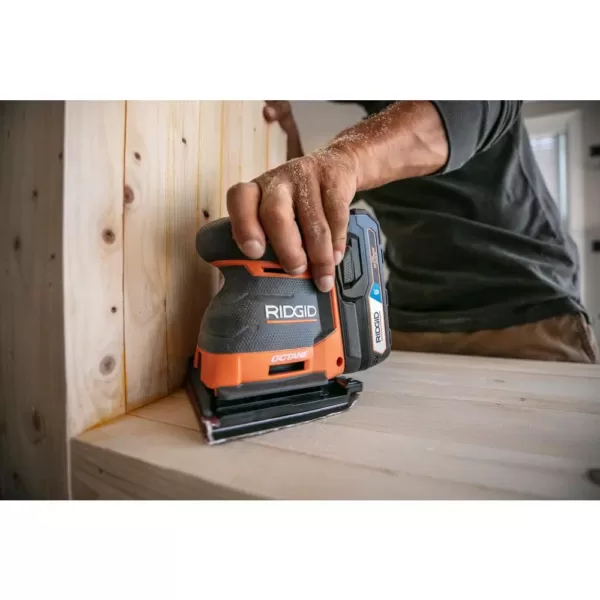 RIDGID 18-Volt OCTANE Cordless Brushless 3-Speed 1/4 Sheet Sander