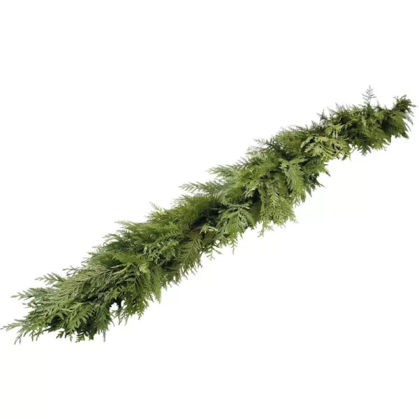 VAN ZYVERDEN 25 ft. Live Fresh Cut Pacific Northwest Cedar Mix Coil Garland