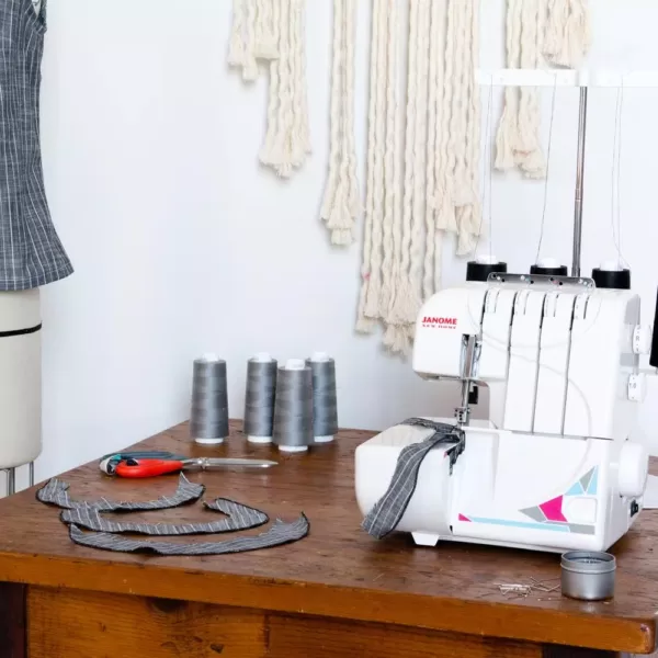 Janome MOD-8933D Serger with 4/3 Thread Capability and Differential Feed